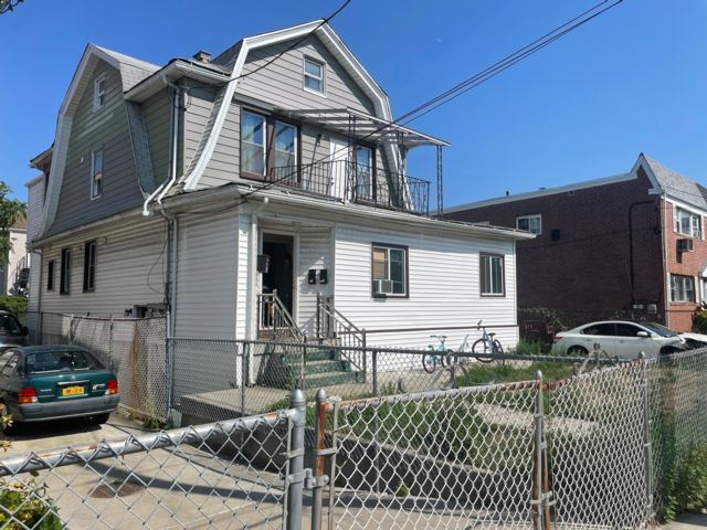 [Arverne Real Estate, listing number 7047715]