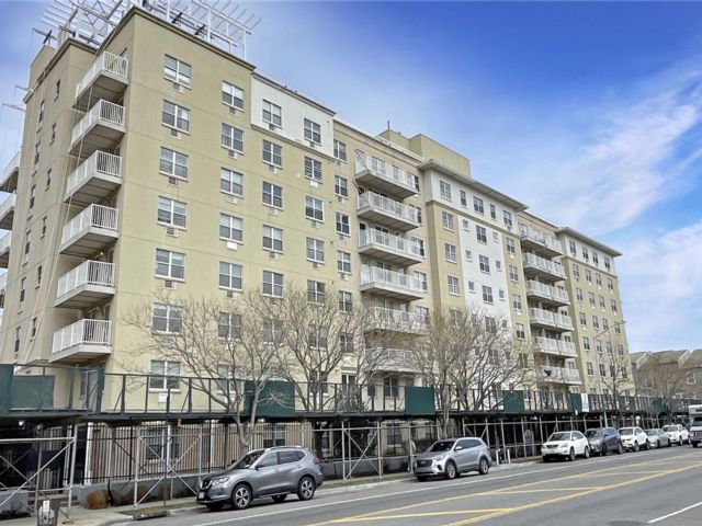 1 BR,  1.00 BTH  Other style home in Rockaway Beach