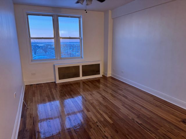  1 BR,  1.00 BTH &nbsp;Apartment style home in Rockaway Park